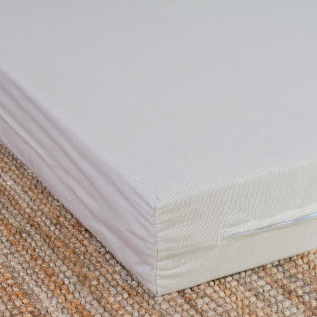 Organic crib mattress covered with organic cotton